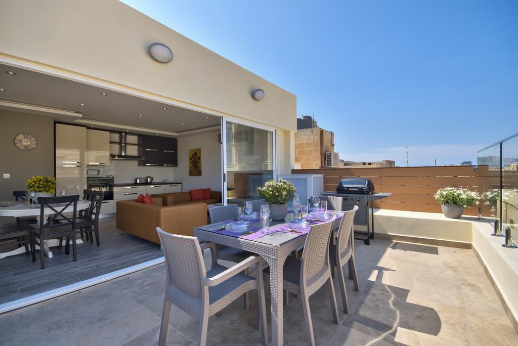 Apartmán Luxe 3-bedroom Duplex Penthouse With Sea View Terrace And Jacuzzi Valletta